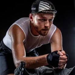 GripGrab ULTRALIGHT SLEEVELESS MESH BASELAYER -Bike Clothing Shop 6498E52B63BE3CE31712902B8EB72EB1 1