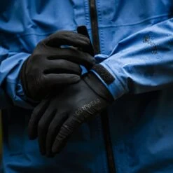 GOREWEAR LUPRA 2.0 GORE-TEX Rain Jacket 29 GOREWEAR LUPRA 2.0 GORE-TEX Rain Jacket -Bike Clothing Shop 8E50C1C431F20B5C89F8F9F7923B4962